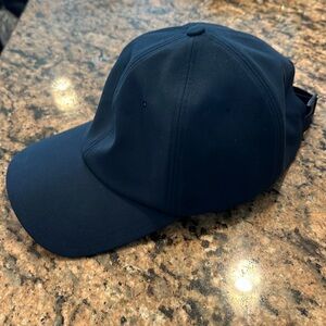 Navy men’s Lululemon hat